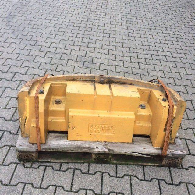 Counterweight for Caterpillar EP50 - Frame/ Chassis for Material handling equipment: picture 3 Counterweight for Caterpillar EP50 - Frame/ Chassis for Material handling equipment: picture 3