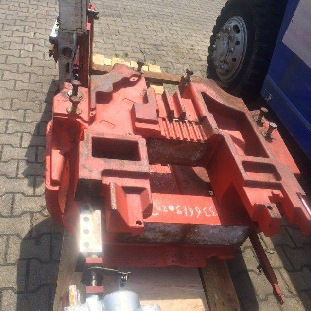 Counterweight for Linde E30-600S, Series 336-03 - Frame/ Chassis for Material handling equipment: picture 3 Counterweight for Linde E30-600S, Series 336-03 - Frame/ Chassis for Material handling equipment: picture 3