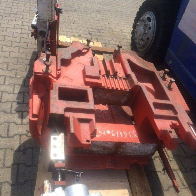 Counterweight for Linde E30-600S, Series 336-03 - Frame/ Chassis for Material handling equipment: picture 2 Counterweight for Linde E30-600S, Series 336-03 - Frame/ Chassis for Material handling equipment: picture 2