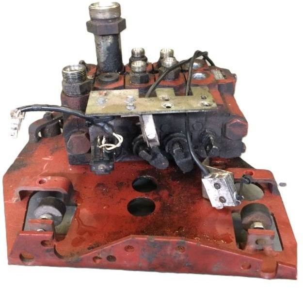 Hydraulic control valve for Linde E40P, Series 337 - Hydraulic valve for Material handling equipment: picture 2 Hydraulic control valve for Linde E40P, Series 337 - Hydraulic valve for Material handling equipment: picture 2