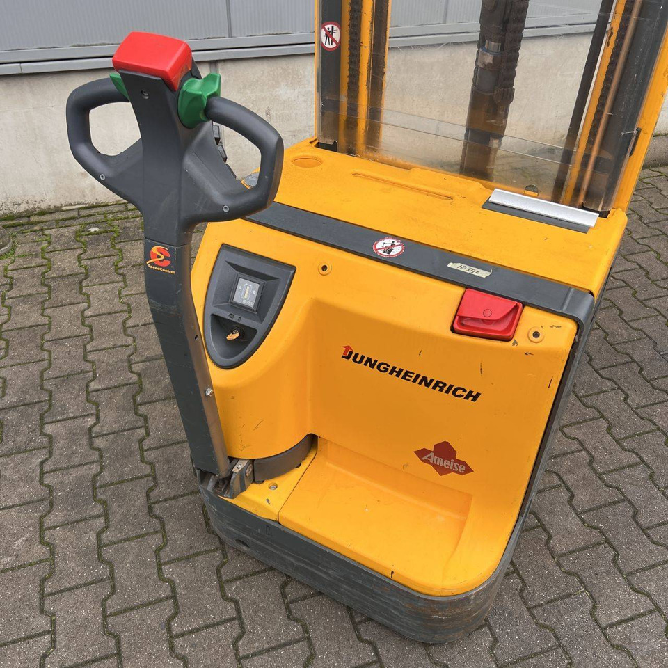 Jungheinrich EJC16G - Stacker: picture 3 Jungheinrich EJC16G - Stacker: picture 3