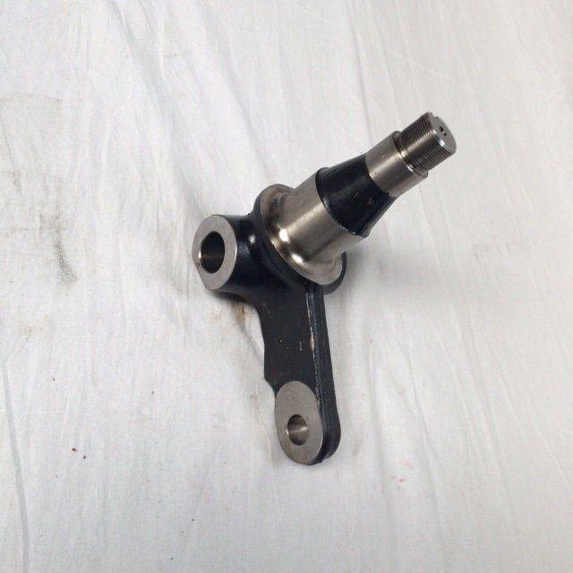 Knuckle, R.H. for Caterpillar - Steering knuckle for Material handling equipment: picture 3 Knuckle, R.H. for Caterpillar - Steering knuckle for Material handling equipment: picture 3