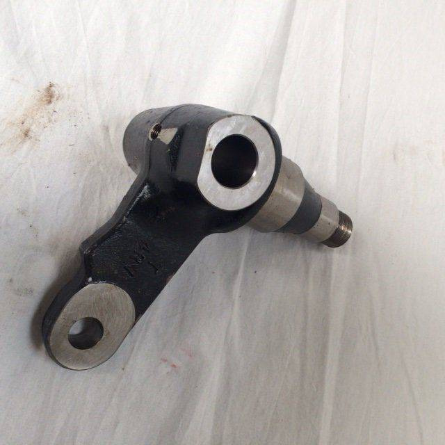 Knuckle, R.H. for Caterpillar - Steering knuckle for Material handling equipment: picture 4 Knuckle, R.H. for Caterpillar - Steering knuckle for Material handling equipment: picture 4