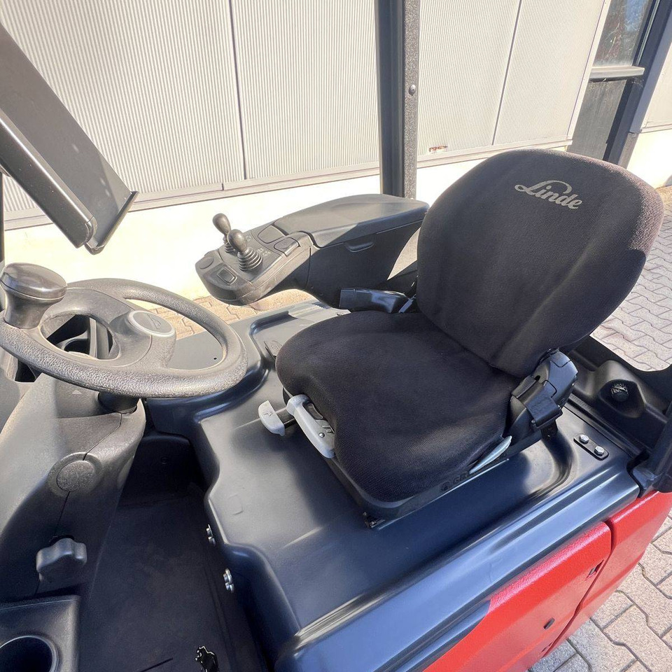 Linde E16C (386-02) EVO Li-On - Electric forklift: picture 4 Linde E16C (386-02) EVO Li-On - Electric forklift: picture 4