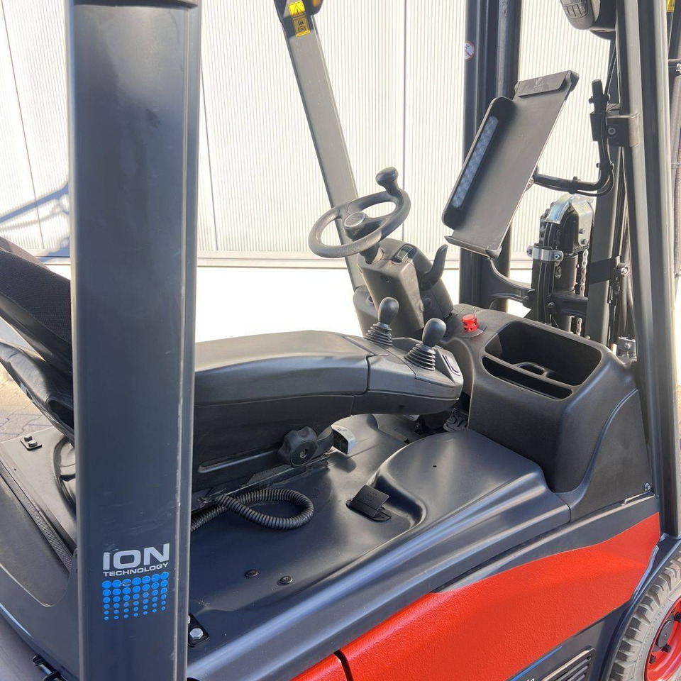 Linde E16C (386-02) EVO Li-On - Electric forklift: picture 5 Linde E16C (386-02) EVO Li-On - Electric forklift: picture 5