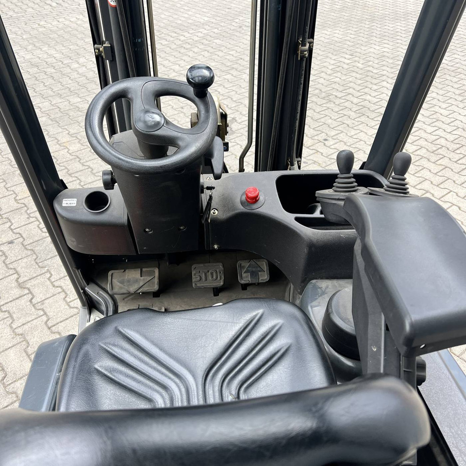 Linde E16H (386) - Electric forklift: picture 5 Linde E16H (386) - Electric forklift: picture 5
