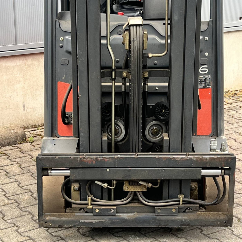 Linde E16H (386) - Electric forklift: picture 3 Linde E16H (386) - Electric forklift: picture 3