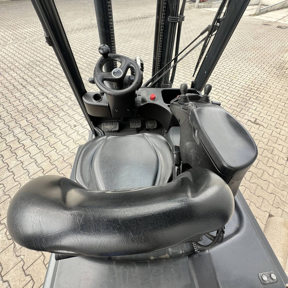 Linde E18PH (386-02) EVO - Electric forklift: picture 5 Linde E18PH (386-02) EVO - Electric forklift: picture 5