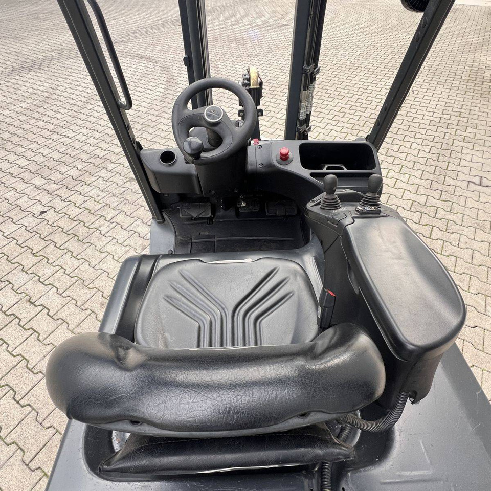 Linde E25 (387) - Electric forklift: picture 5 Linde E25 (387) - Electric forklift: picture 5