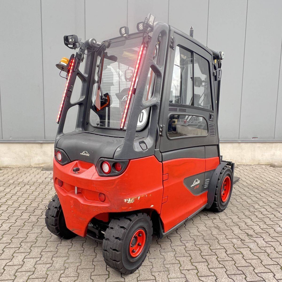 Linde E35/600H (388) - Electric forklift: picture 4 Linde E35/600H (388) - Electric forklift: picture 4