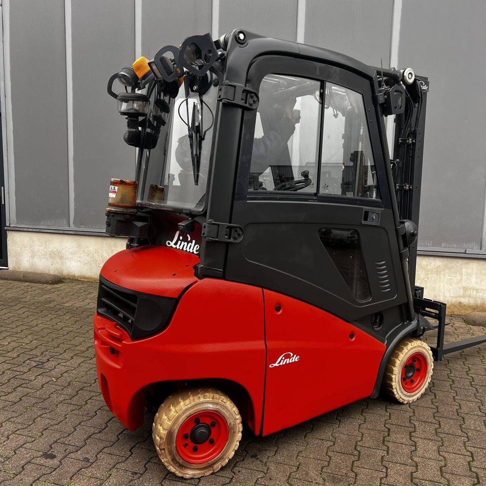 Linde H16D (391) - Diesel forklift: picture 2 Linde H16D (391) - Diesel forklift: picture 2