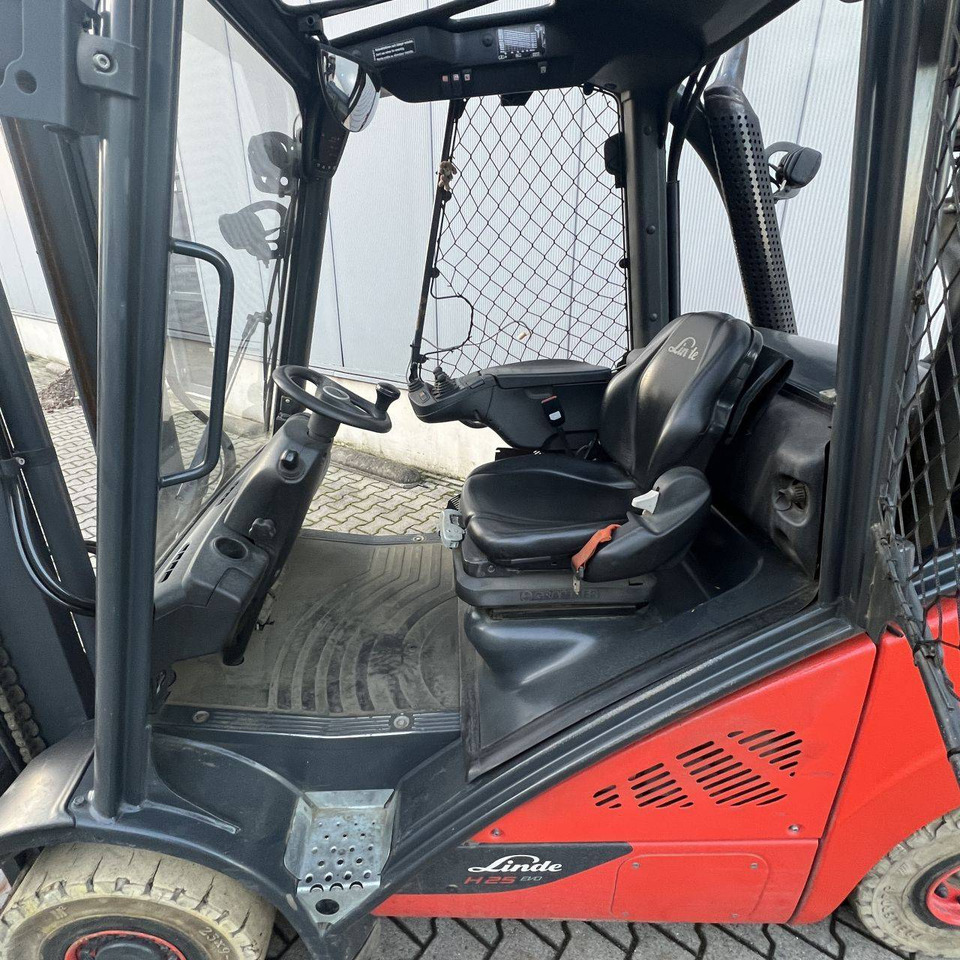 Linde H25T-02 (392) EVO - LPG forklift: picture 4 Linde H25T-02 (392) EVO - LPG forklift: picture 4