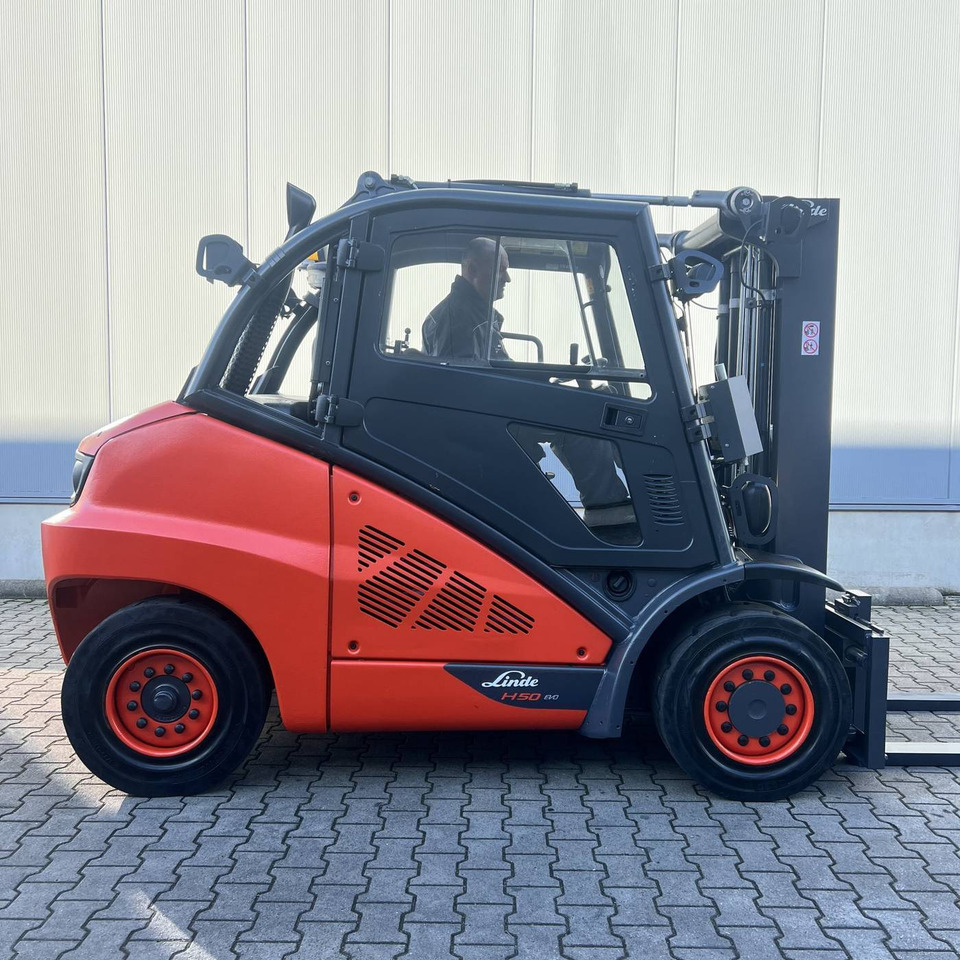 Linde H50D/600 (394-02) LOW - Diesel forklift: picture 3 Linde H50D/600 (394-02) LOW - Diesel forklift: picture 3