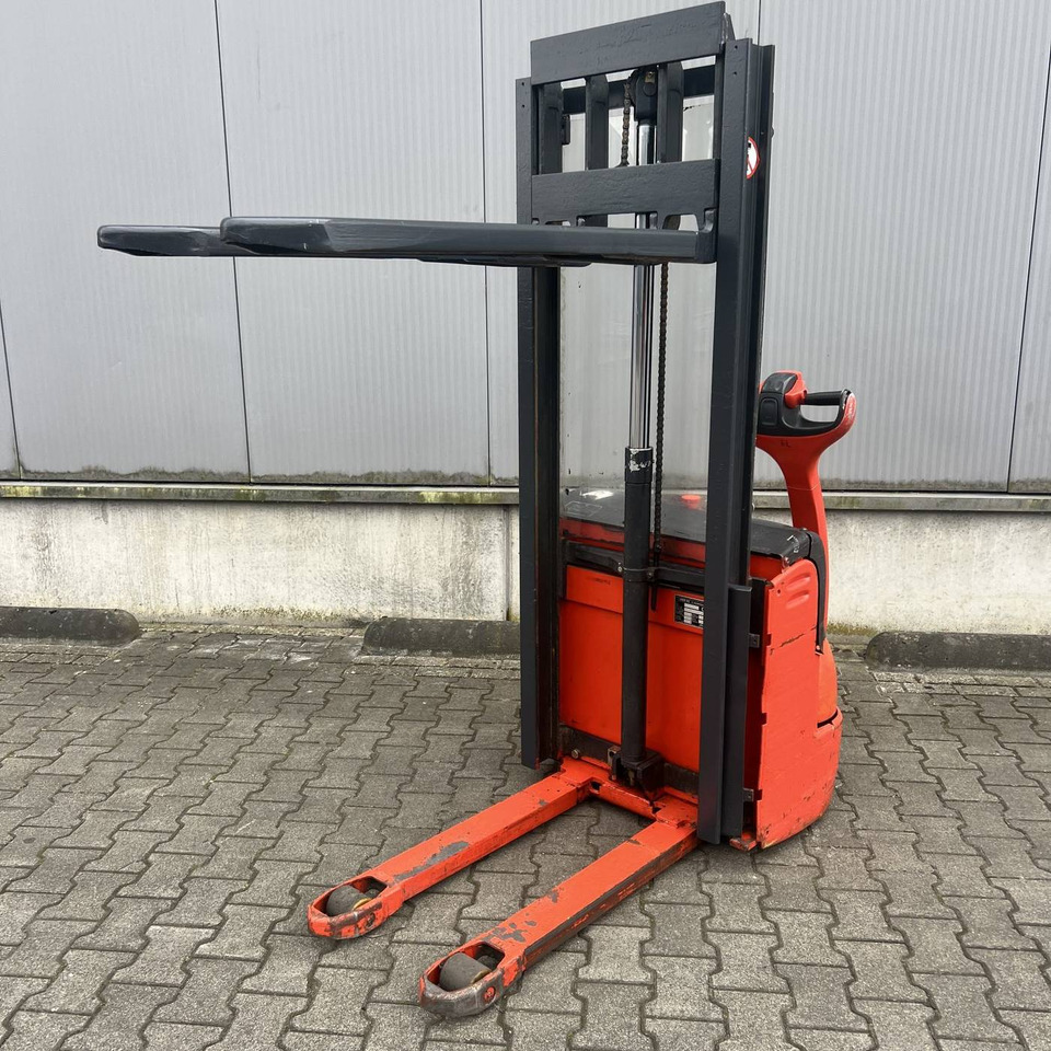 Linde L10 (379) - Stacker: picture 3 Linde L10 (379) - Stacker: picture 3