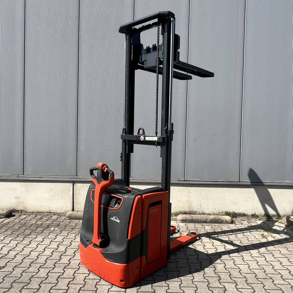 Linde L14 (1173) - Stacker: picture 3 Linde L14 (1173) - Stacker: picture 3