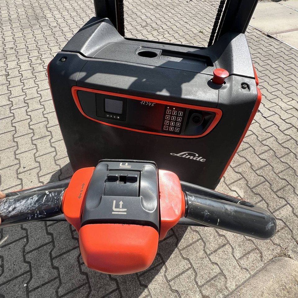 Linde L14 (1173) - Stacker: picture 4 Linde L14 (1173) - Stacker: picture 4