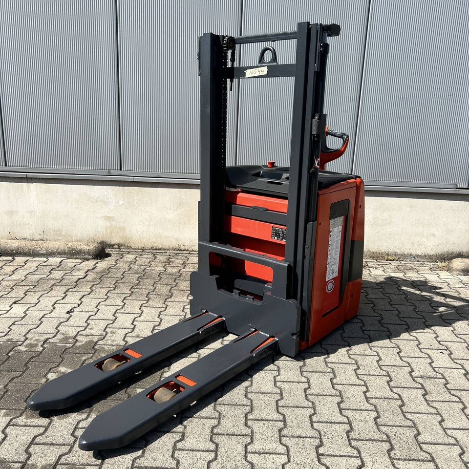 Linde L14 (1173) - Stacker: picture 2 Linde L14 (1173) - Stacker: picture 2
