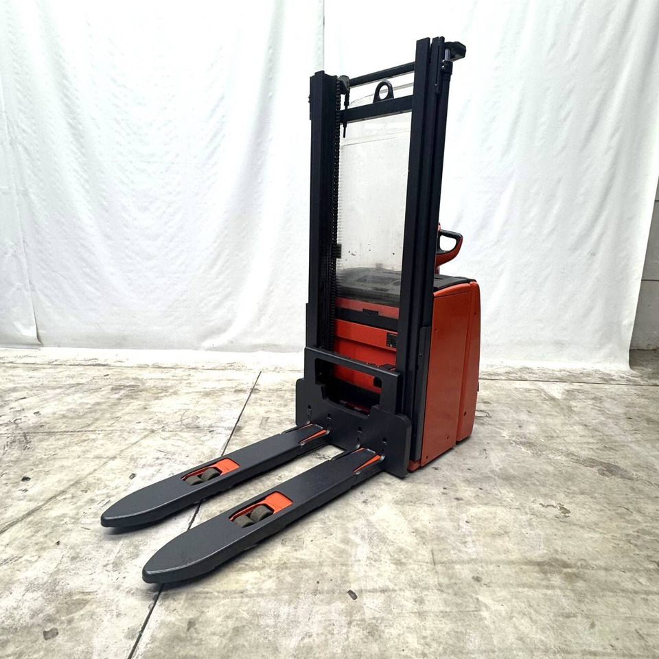 Linde L14 (1173) - Stacker: picture 2 Linde L14 (1173) - Stacker: picture 2