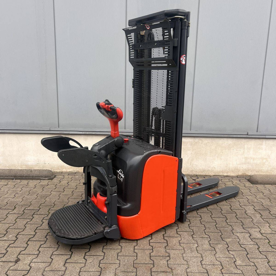 Linde L14AP (372) - Stacker: picture 1 Linde L14AP (372) - Stacker: picture 1