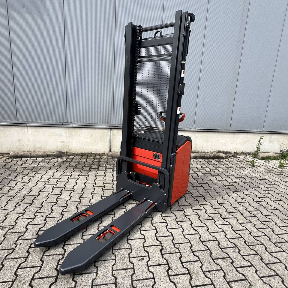 Linde L16 (372) - Stacker: picture 3 Linde L16 (372) - Stacker: picture 3