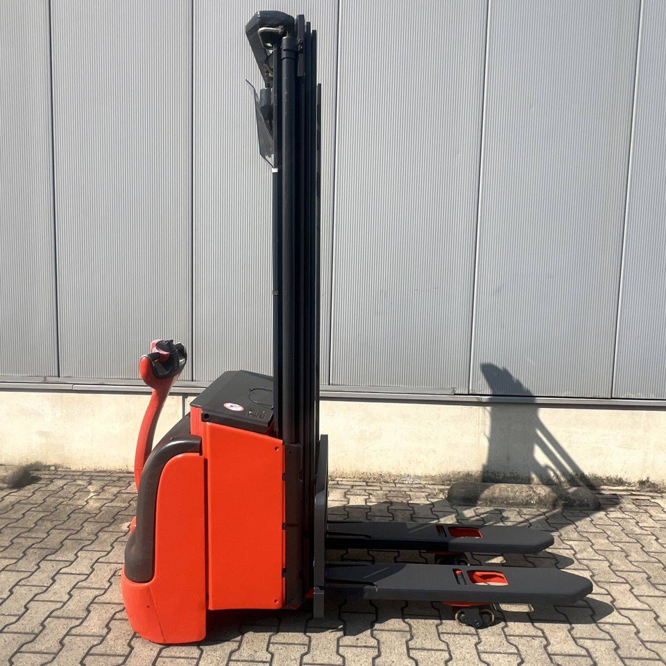 Linde L16i (372) - Stacker: picture 3 Linde L16i (372) - Stacker: picture 3