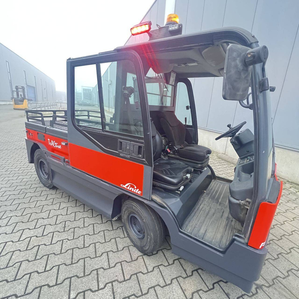 Linde P250 (LWB) - Tow tractor: picture 4 Linde P250 (LWB) - Tow tractor: picture 4