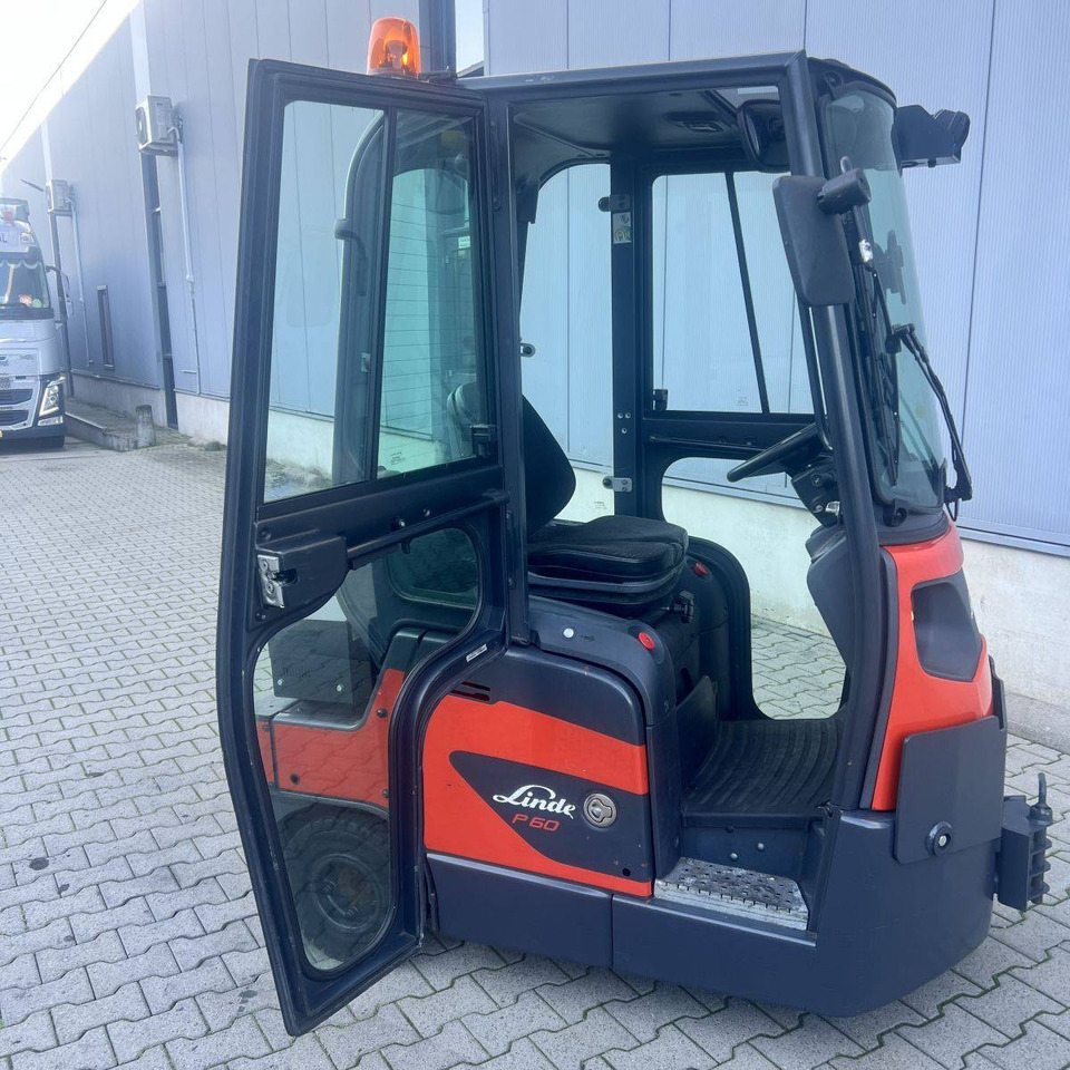 Linde P60 (1191) - Tow tractor: picture 4 Linde P60 (1191) - Tow tractor: picture 4