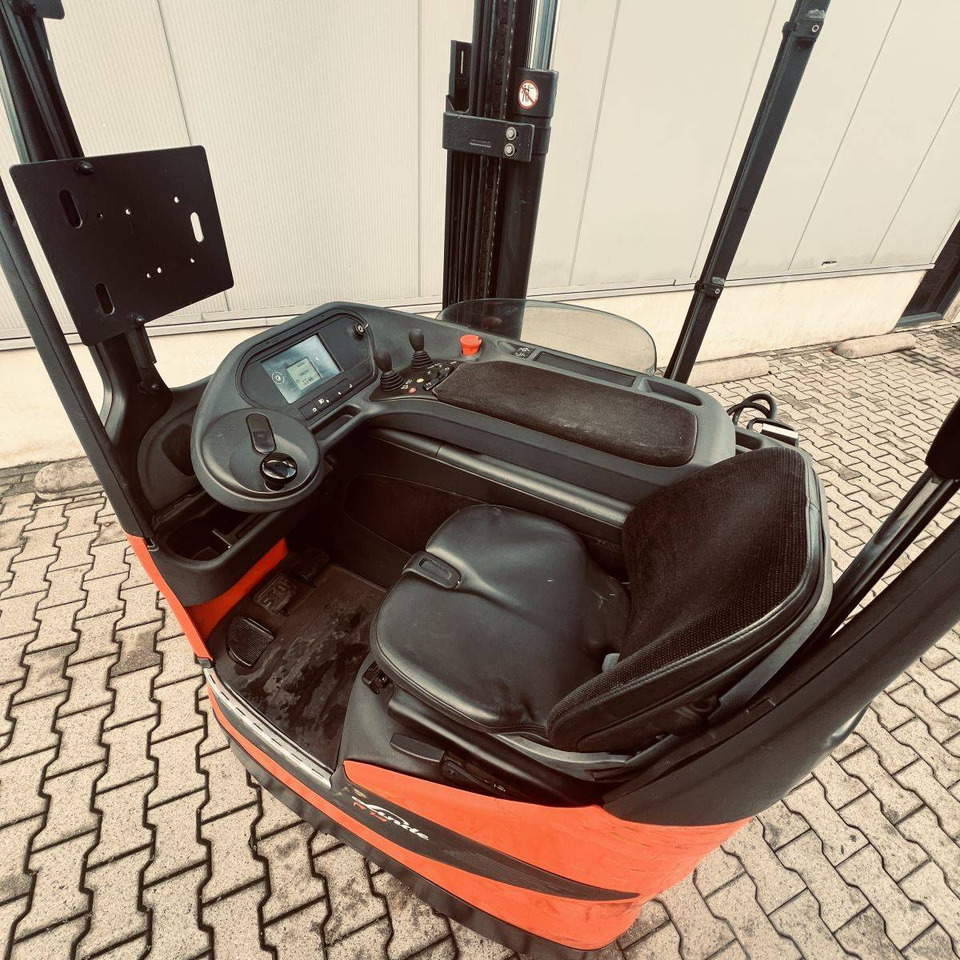 Linde R14 (1120) - Reach truck: picture 4 Linde R14 (1120) - Reach truck: picture 4