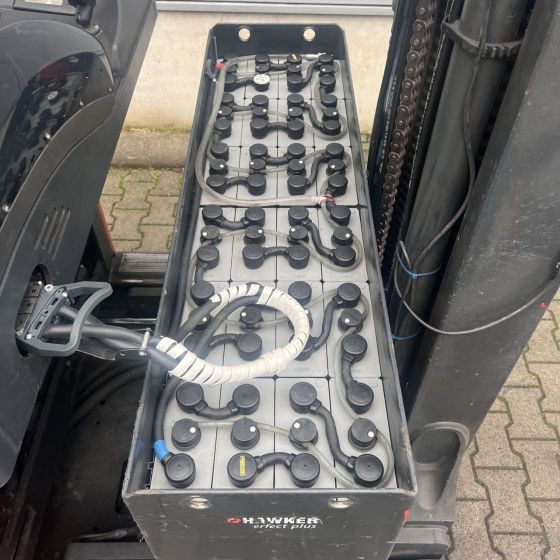Linde R14S-12 - Reach truck: picture 3 Linde R14S-12 - Reach truck: picture 3