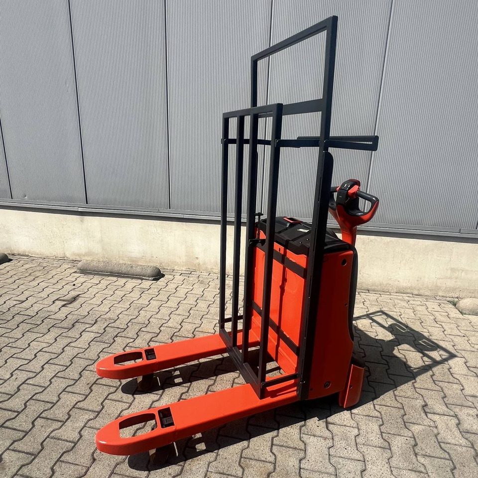 Linde T16 (1152) - Pallet truck: picture 2 Linde T16 (1152) - Pallet truck: picture 2
