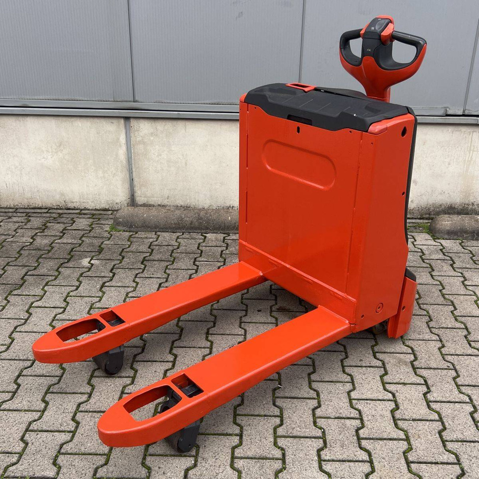 Linde T16 (1152) - Pallet truck: picture 3 Linde T16 (1152) - Pallet truck: picture 3