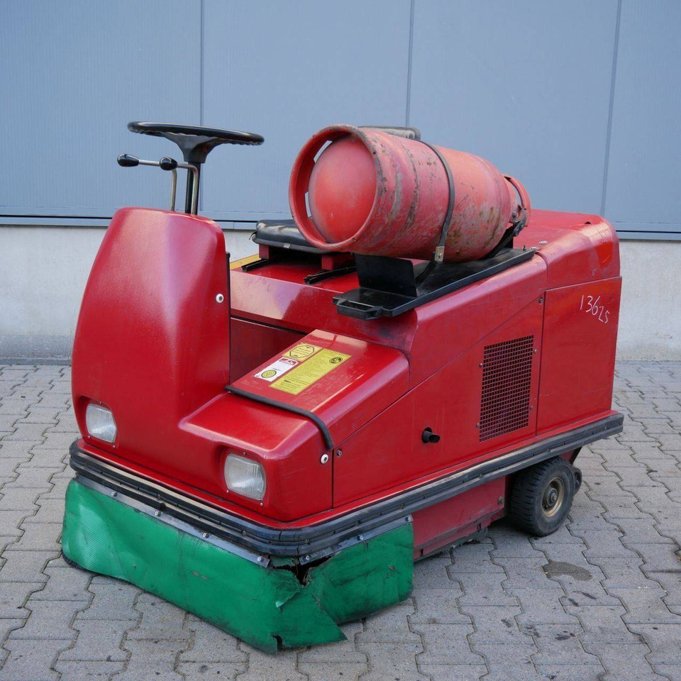 RCM 703H (LPG) - Industrial sweeper: picture 1 RCM 703H (LPG) - Industrial sweeper: picture 1