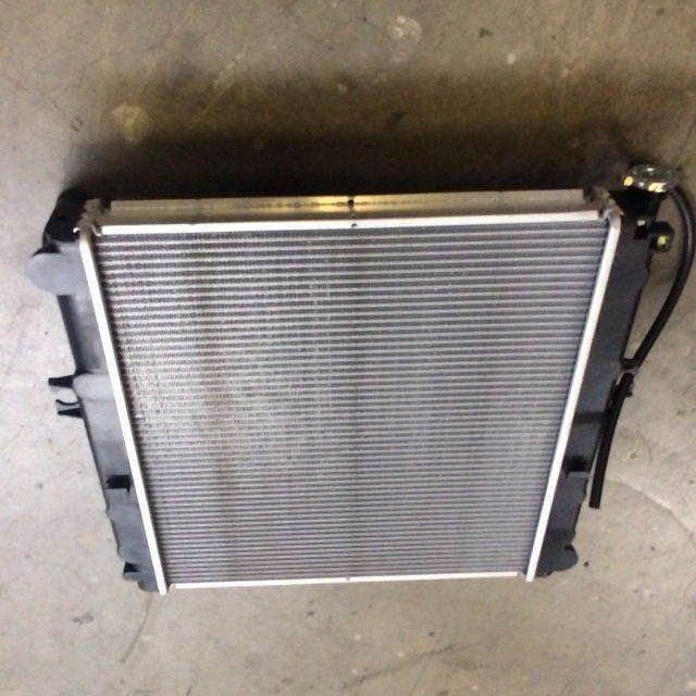 Radiator for Caterpillar - Radiator for Material handling equipment: picture 3 Radiator for Caterpillar - Radiator for Material handling equipment: picture 3