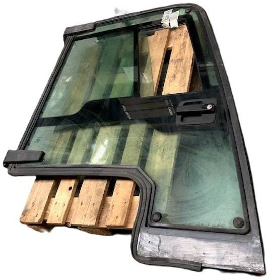 Right door for Nissan - Door and parts for Material handling equipment: picture 1 Right door for Nissan - Door and parts for Material handling equipment: picture 1