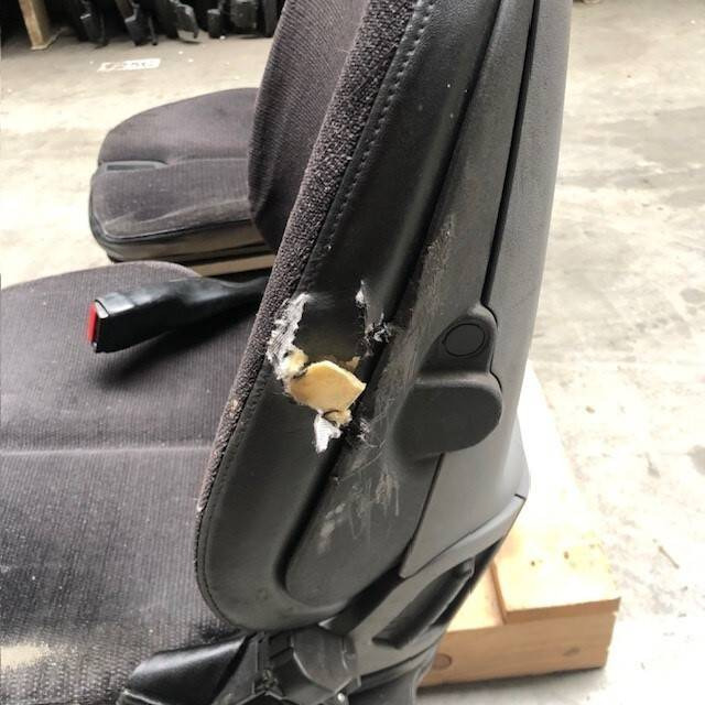 Seat for Linde /1120-01/ - Seat for Material handling equipment: picture 5 Seat for Linde /1120-01/ - Seat for Material handling equipment: picture 5