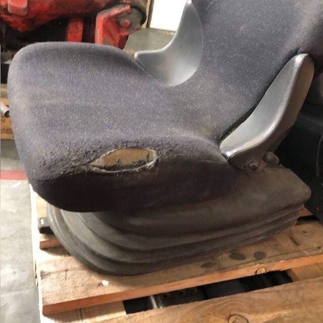 Seat for Linde Reachtruck - Seat for Material handling equipment: picture 3 Seat for Linde Reachtruck - Seat for Material handling equipment: picture 3