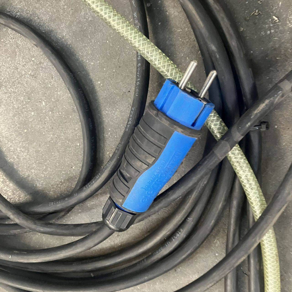 Hawker E 24V/80A+EU - Spare parts for Material handling equipment: picture 5 Hawker E 24V/80A+EU - Spare parts for Material handling equipment: picture 5