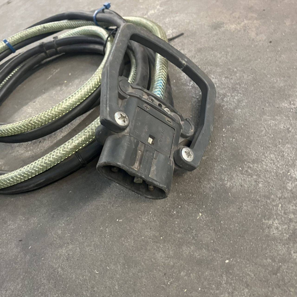 Hawker E 24V/80A+EU - Spare parts for Material handling equipment: picture 4 Hawker E 24V/80A+EU - Spare parts for Material handling equipment: picture 4
