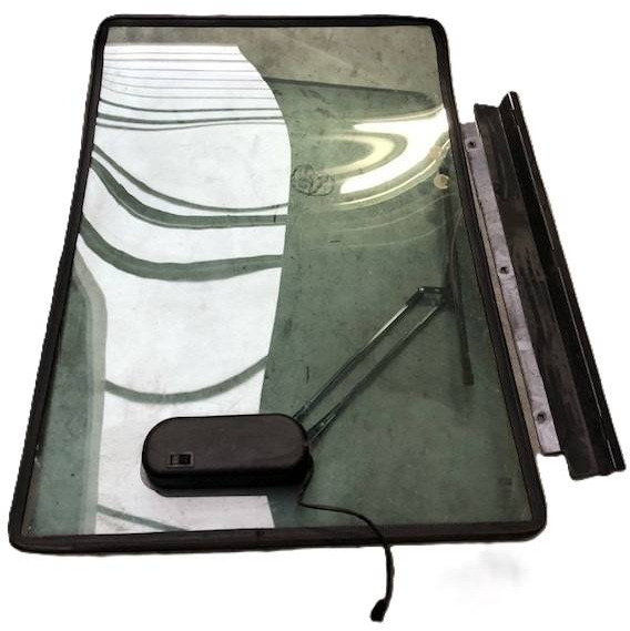 Window Assy, front for Nissan - Window and parts for Material handling equipment: picture 1 Window Assy, front for Nissan - Window and parts for Material handling equipment: picture 1