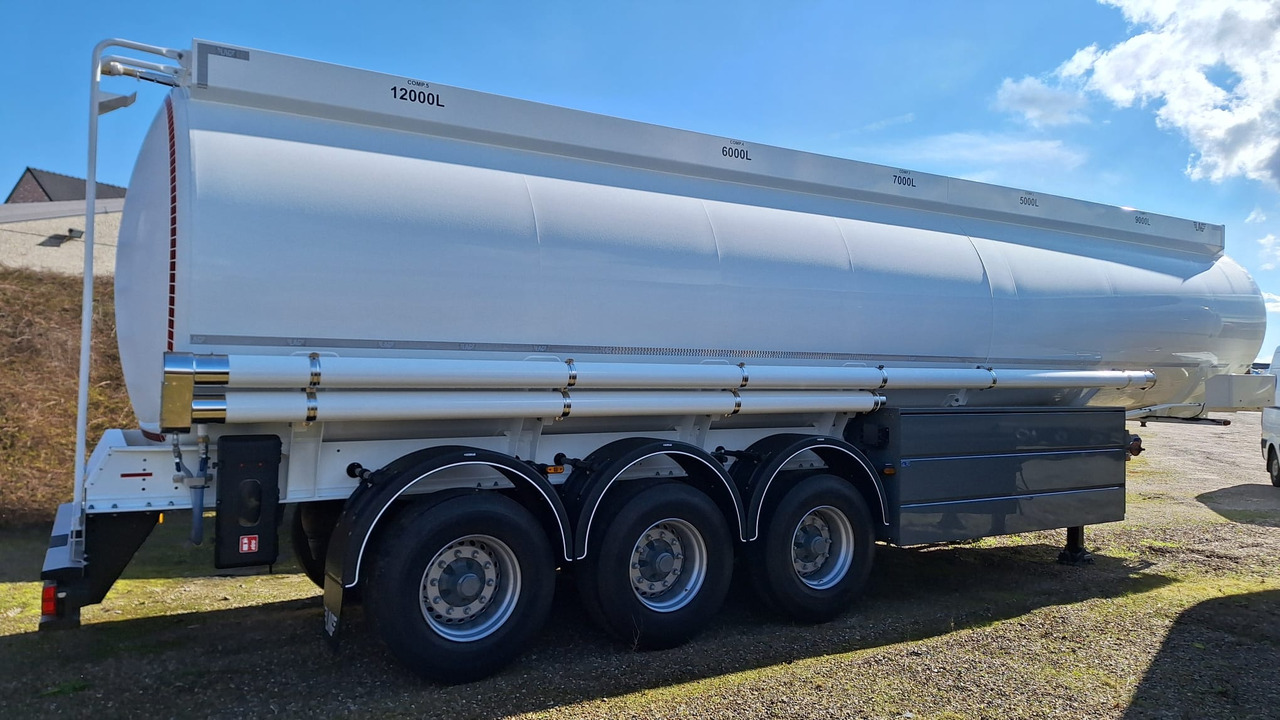 LAG - Tanker semi-trailer: picture 5 LAG - Tanker semi-trailer: picture 5
