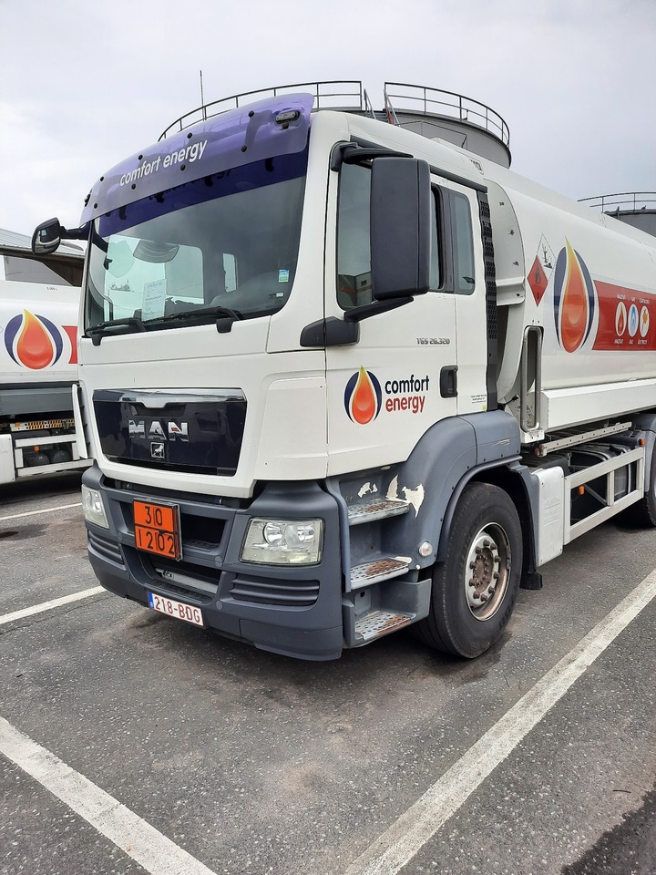 MAN TGS - Tanker truck: picture 1 MAN TGS - Tanker truck: picture 1