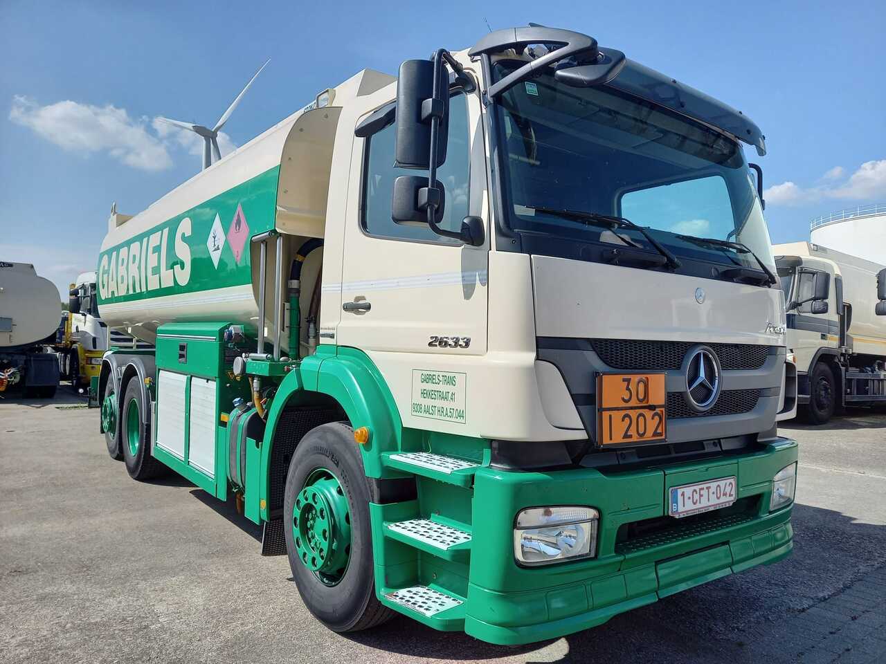 MERCEDES AXOR - Tanker truck: picture 5 MERCEDES AXOR - Tanker truck: picture 5