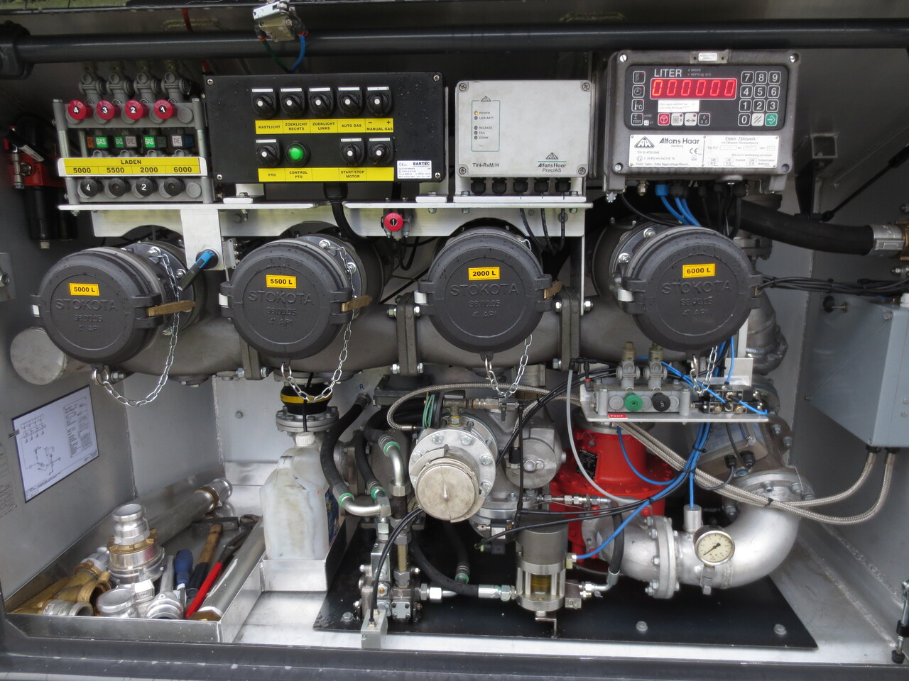 SCANIA G370 - Tanker truck: picture 4 SCANIA G370 - Tanker truck: picture 4