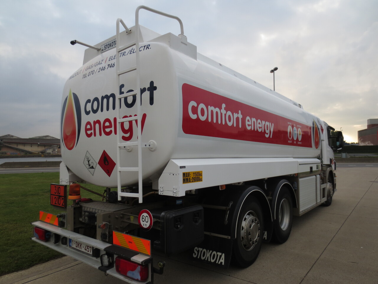 Tanker truck Scania P380: picture 9 Tanker truck Scania P380: picture 9