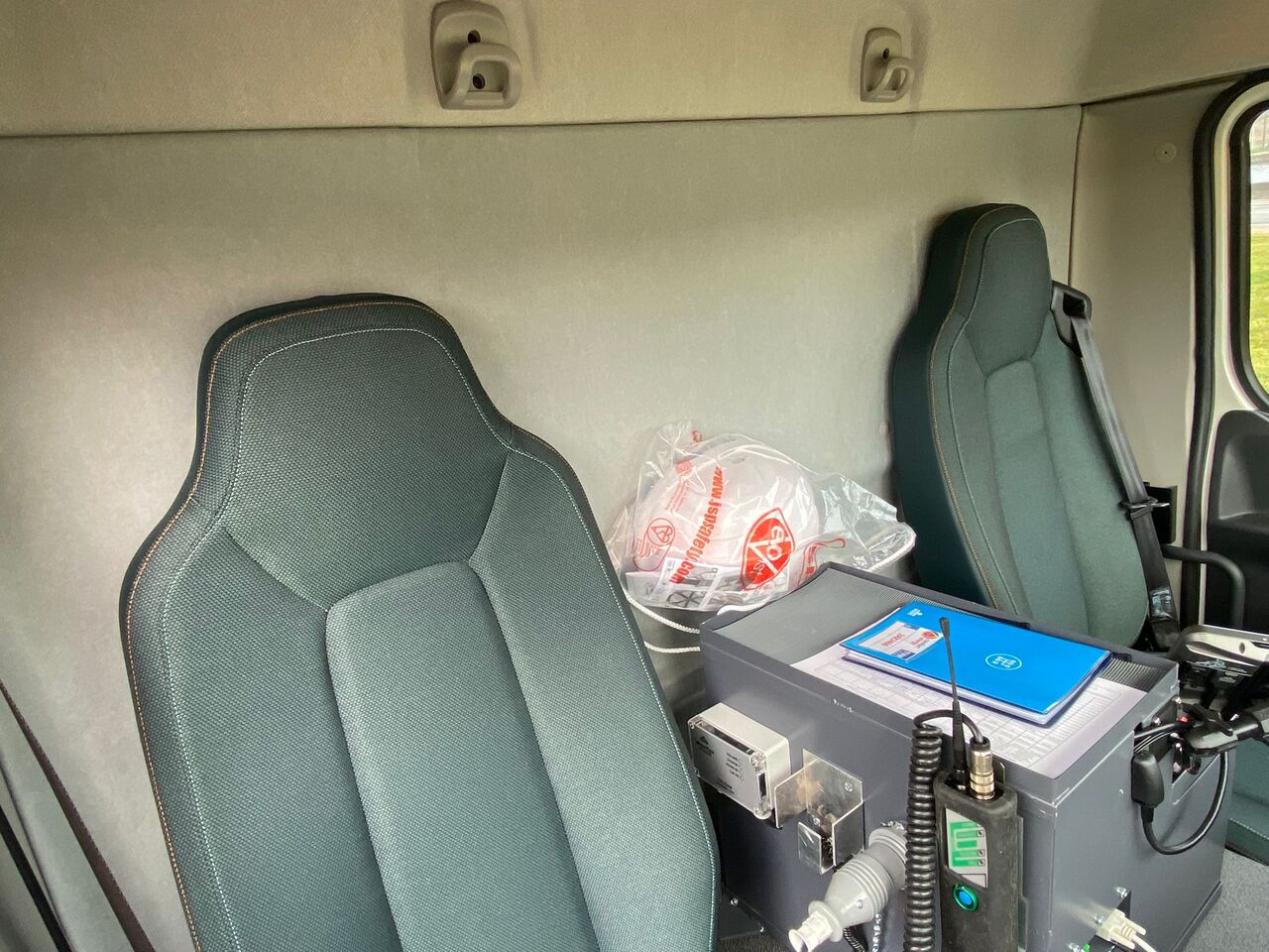 VOLVO FL - Tanker truck: picture 4 VOLVO FL - Tanker truck: picture 4