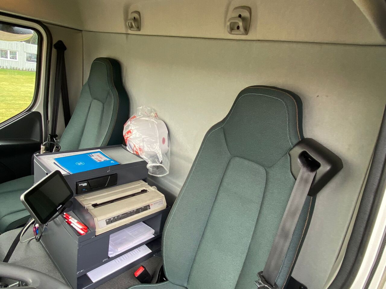 VOLVO FL - Tanker truck: picture 3 VOLVO FL - Tanker truck: picture 3