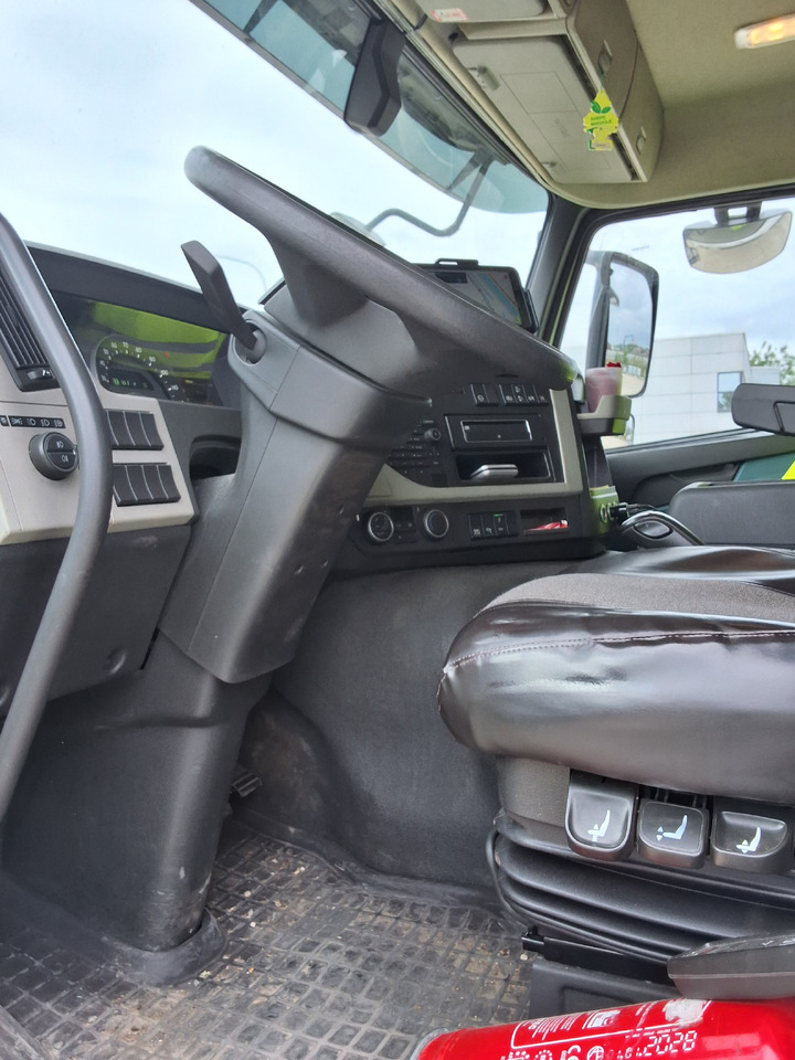 Tanker truck VOLVO FM: picture 7