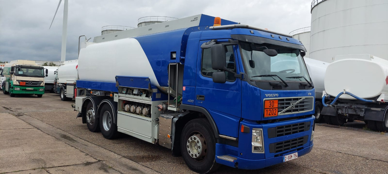 Tanker truck VOLVO FM: picture 8