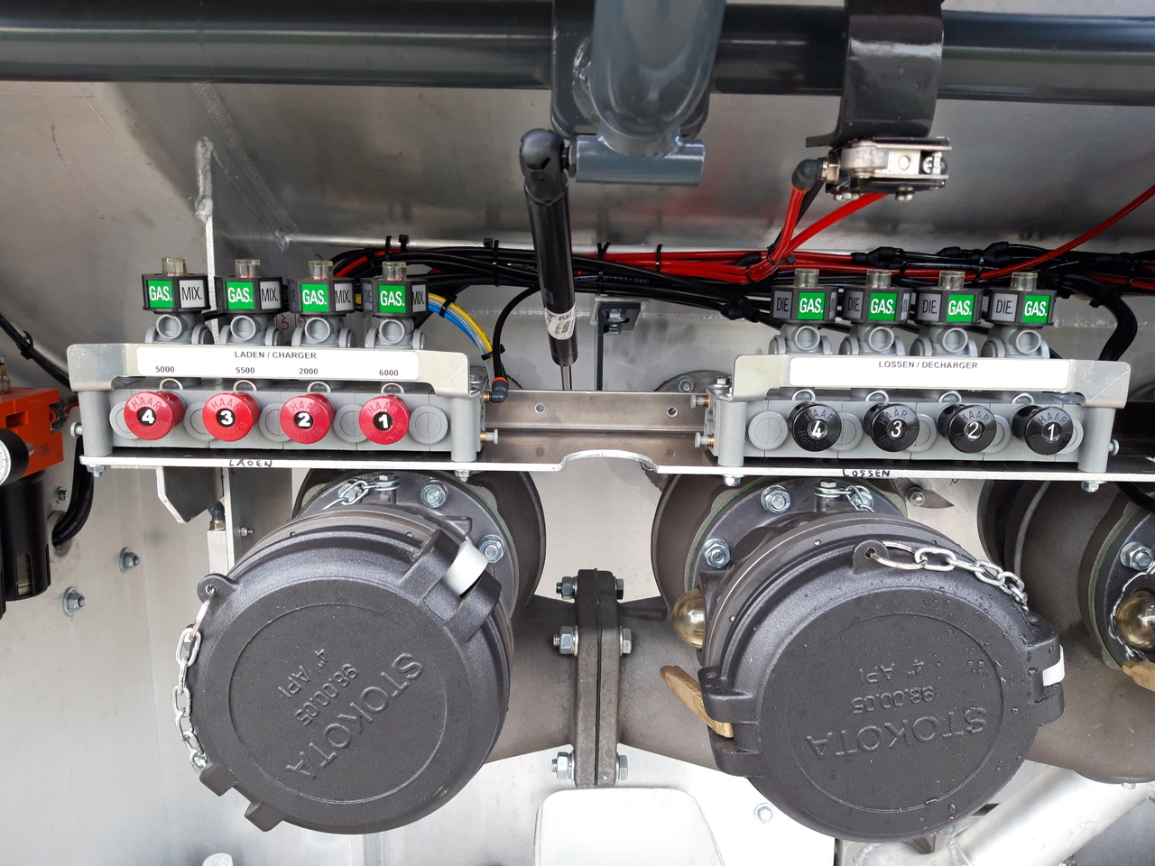 VOLVO FM - Tanker truck: picture 3 VOLVO FM - Tanker truck: picture 3