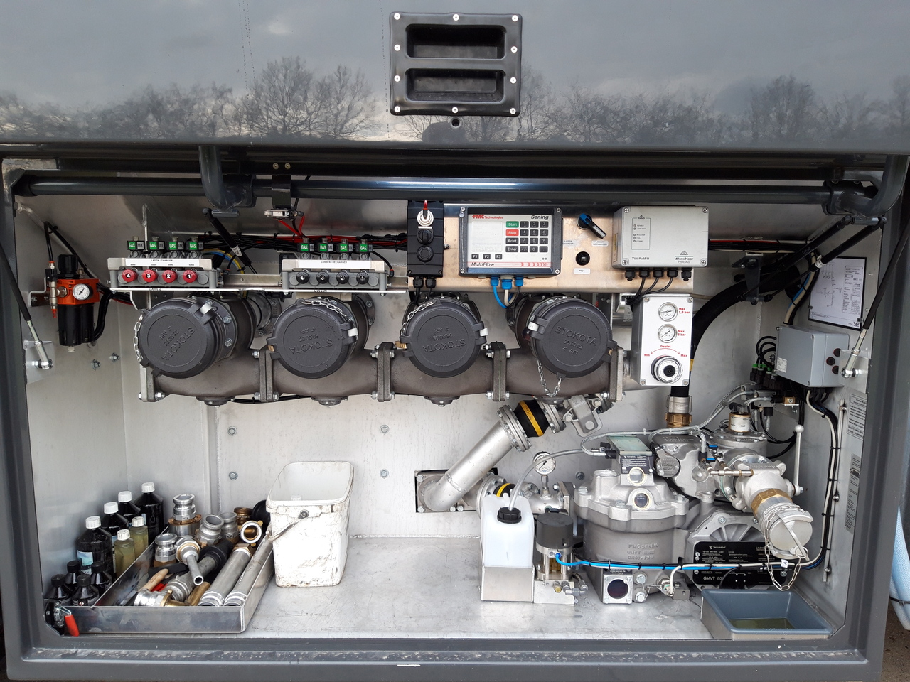 VOLVO FM - Tanker truck: picture 2 VOLVO FM - Tanker truck: picture 2